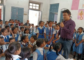 आलस त्याग करेंगे मेहनत |  कहानी सुनकर बच्चों ने लिया संकल्प