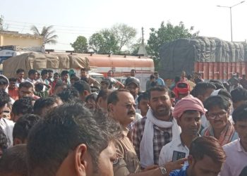दो लोगों की मौत दो अलग-अलग सड़क दुर्घटना में गाजीपुर में:  दो गंभीर रूप से घायल, एक युवती बस की टक्कर से और एक कार पलटने से एक अधेड़ की जान गयी, Saidpur समाचार