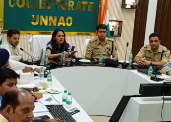 मण्डलायुक्त ने की उन्नाव लोक सभा में मतदान एवं मतगणना की पूर्व तैयारियों की समीक्षा