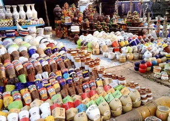 Banjara बाजार : गुरुग्राम के बंजारा मार्केट को एक बार जरूर देखें : बहुत सस्ते में मिलेंगे महंगे सामान!