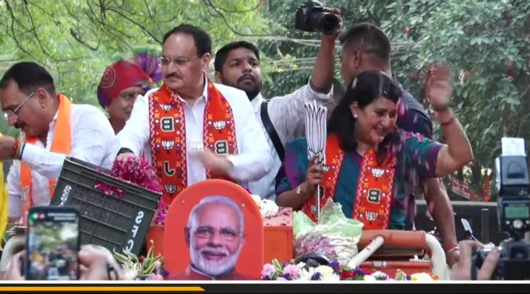 New Delhi लोकसभा सीट पर BJP के राष्ट्रीय अध्यक्ष JP Nadda ने Bansuri Swaraj का रोड शो किया