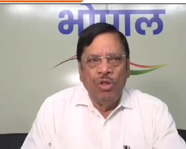 Congress ने Bhopal में अपने पोलिंग एजेंटों को ट्रेनिंग दी, क्योंकि मतगणना में गड़बड़ी की आशंका थी।