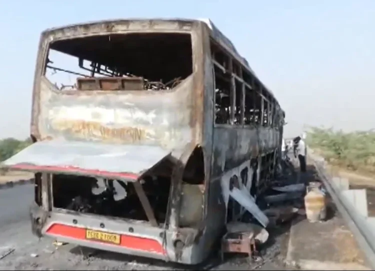 Haryana दुर्घटना: कुंडली-मानेसर-पलवल एक्सप्रेसवे पर बस में आग लगने से नौ लोग मारे गए