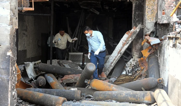 Delhi Hospital Fire Tragedy: ऑक्सीजन सिलेंडर भंडारण के लिए गृह मंत्रालय के दिशा-निर्देशों का उल्लंघन था आग का कारण