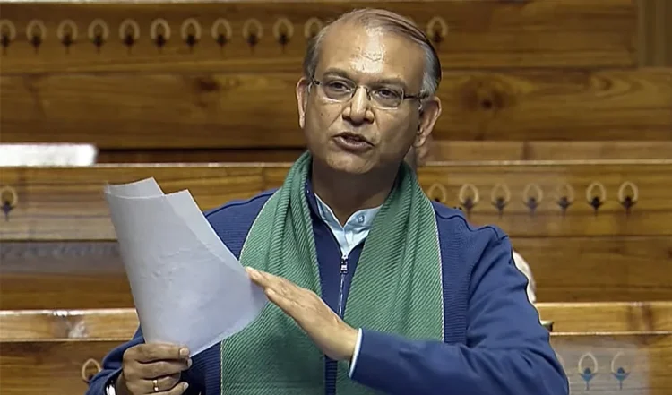 जयंत सिन्हा ने BJP नोटिस पर जवाब देते हुए कहा कि वह ‘गलत तरीके से निशाना बनाये गए ‘, जिसमें कहा गया था कि ‘आपने वोट भी नहीं दिया’।