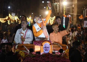 NDA नेताओं का जमावड़ा, प्रधानमंत्री मोदी के नामांकन में ये दिग्गज उपस्थित होंगे