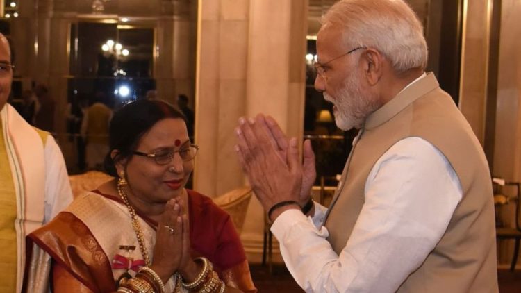 शारदा सिन्हा के निधन पर पीएम मोदी, सीएम नीतीश कुमार समेत कई नेताओं ने शोक व्यक्त किया।
