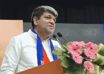 मंत्री आशीष पटेल ने इस्तीफे की धमकी दी: बोले- मेरी राजनीतिक हत्या की साजिश हो रही है, योगी CBI जांच कराएं – उत्तर प्रदेश समाचार।
