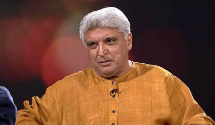 कभी दर-दर भटकने को थे मजबूर, अब बने सबसे मशहूर गीतकार; क्लासिक हिट्स से बनाई अपनी खास पहचान।