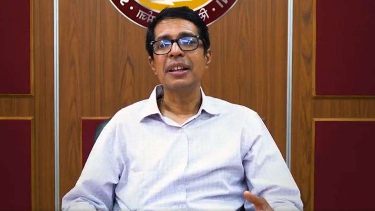 गोमूत्र के औषधीय गुणों पर IIT मद्रास के डायरेक्टर वी. कामकोटि का वीडियो हुआ वायरल।