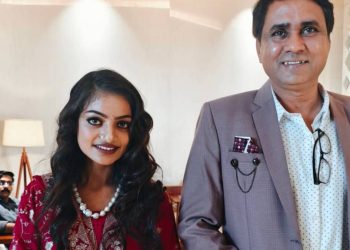महाकुंभ की वायरल गर्ल ट्रैप में फंसी, क्या भोली-भाली मोनालिसा को दिया गया झांसा?