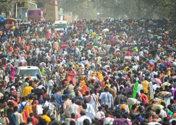 प्रयागराज/वाराणसी/अयोध्या: प्रयागराज के साथ काशी और अयोध्या में भी भीषण जाम, MP के कई जिलों में हालात बदतर