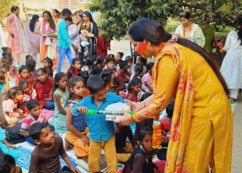 इटौंजा के मंडोली में एकल अभियान का होली मिलन