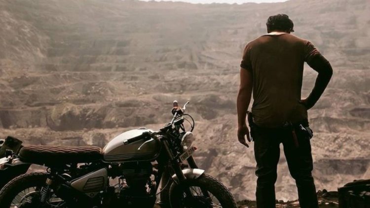 न शाहरुख, न अमिताभ – जानिए कौन है भारत का सबसे पॉपुलर एक्टर!