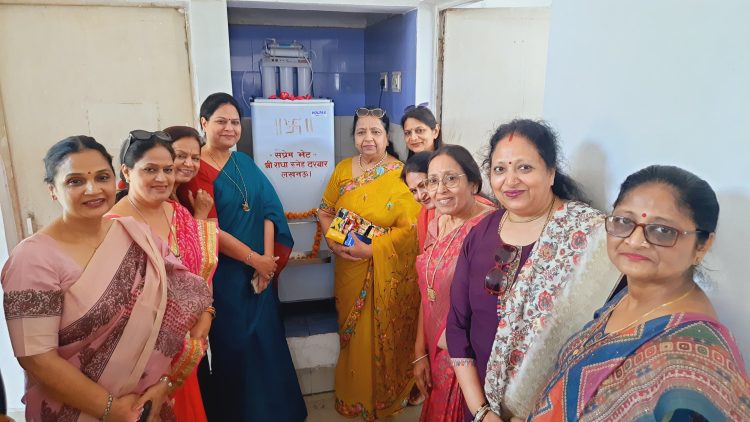 राधा स्नेह दरबार ने लगवाया वाटर कूलर