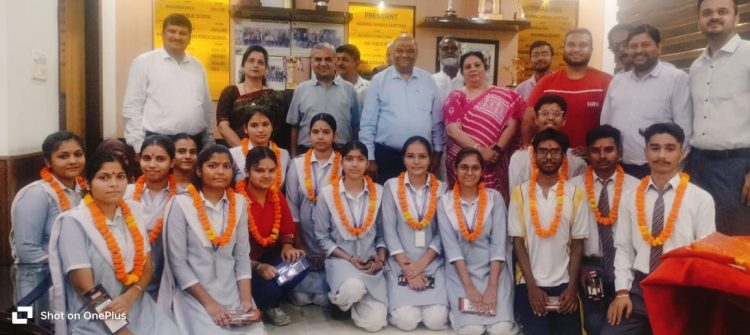 महाराजा अग्रसेन पब्लिक स्कूल के मेधावी सम्मानित