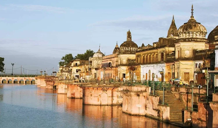 “Ayodhya Tour Package: गर्मियों की छुट्टियों में बच्चों संग करें रामलला के दर्शन, मई से शुरू हो रहा IRCTC का खास पैकेज”