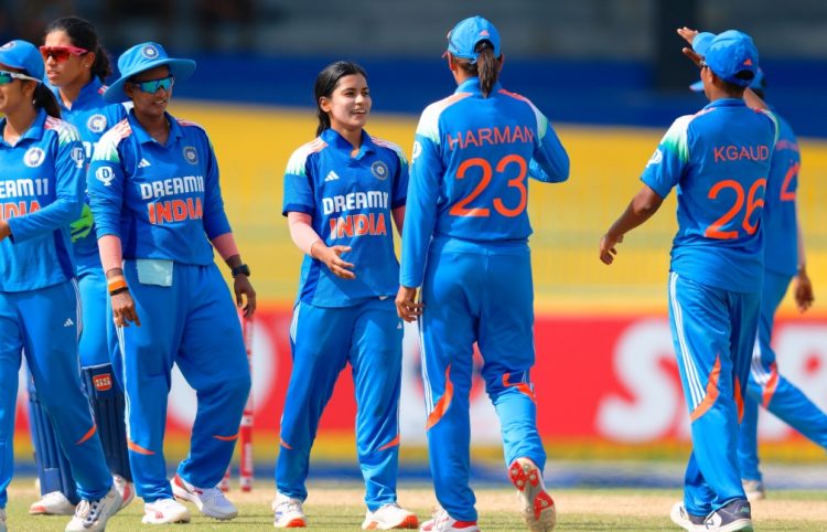 ट्राई सीरीज जीतने के बावजूद कप्तान हरमन तनाव में, WC से पहले इस समस्या का हल ढूंढना चाहती हैं।