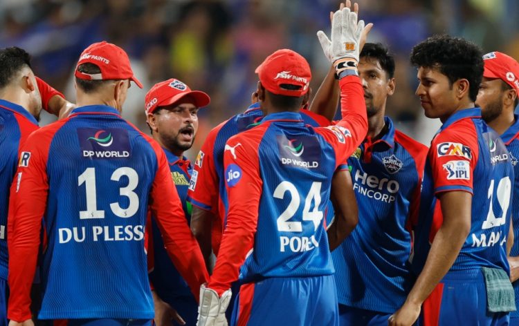 IPL इतिहास में पहली बार दिल्ली कैपिटल्स के नाम एक बेहद शर्मनाक रिकॉर्ड दर्ज हुआ।