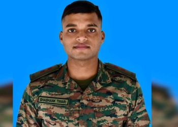 अग्निवीर को बचाने के लिए तेज बहाव में कूदे लेफ्टिनेंट, जानिए कौन थे शशांक तिवारी।