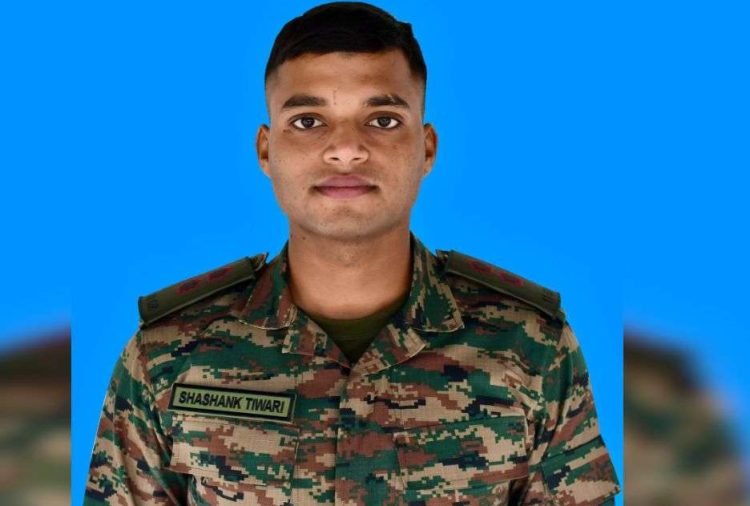 अग्निवीर को बचाने के लिए तेज बहाव में कूदे लेफ्टिनेंट, जानिए कौन थे शशांक तिवारी।