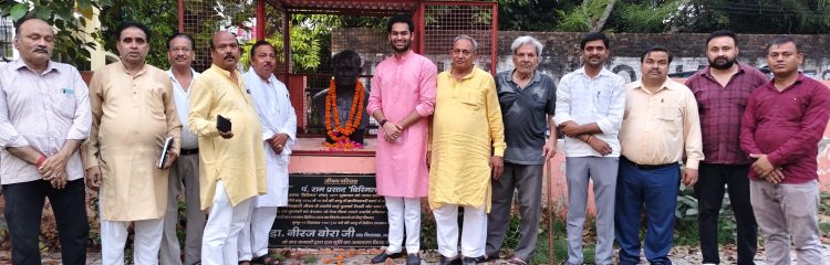 पाठ्यक्रमों में हो क्रान्तिकारियों की गाथा : वत्सल बोरा