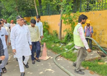 औचक निरीक्षण पर निकले विधायक डा.नीरज बोरा