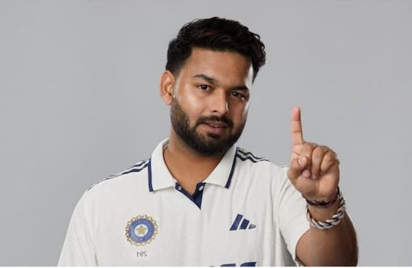 आर्थिक तंगी से जूझ रही होनहार छात्रा के लिए ऋषभ पंत ने उठाया सराहनीय कदम, हर ओर हो रही तारीफें