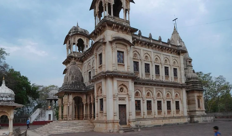 Madhya Pradesh Tourism: शिवपुरी—जहां प्रकृति, इतिहास और आध्यात्म का होता है अनोखा संगम।