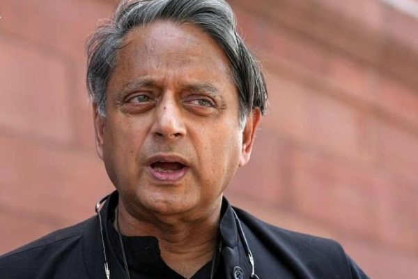 थरूर का बयान: पाकिस्तान हाइपरसोनिक मिसाइल तकनीक में तेज़ी से बढ़ रहा, भारत को रहना चाहिए सतर्क