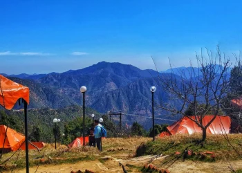 शिमला-मनाली की भीड़ से हैं परेशान? चंडीगढ़ के पास मौजूद इन 3 खूबसूरत हिल स्टेशनों पर बिताएं सुकून भरी छुट्टियां