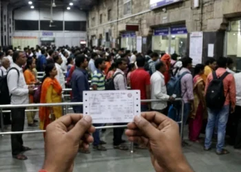 कन्फर्म तत्काल टिकट पर भी मिल सकता है पूरा रिफंड, इंडियन रेलवे के इस खास नियम को जरूर जानें