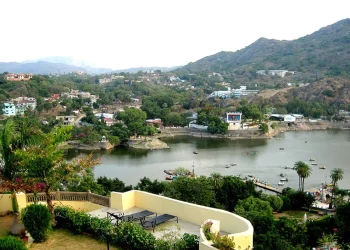वीकेंड ट्रिप प्लानिंग: अरावली विवाद के बीच घूमने निकलें, इतिहास और एडवेंचर से भरपूर ये 3 शानदार डेस्टिनेशन