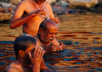 Magh Mela 2026: प्रयागराज जाने का सबसे सस्ता, आरामदायक और तेज़ तरीका, आसान ट्रिप ऐसे करें
