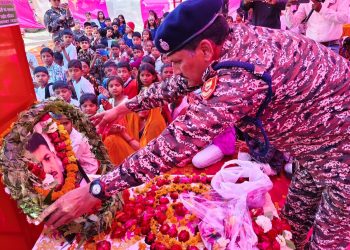 पुलवामा शहीदों को भावभीनी श्रद्धांजलि