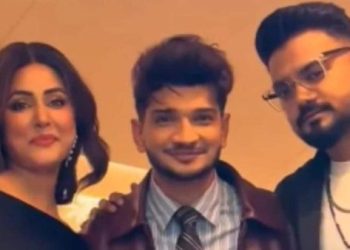 वायरल वीडियो में मुनव्वर फारूकी से पेरेंटिंग टिप्स लेती दिखीं हिना खान, सोशल मीडिया पर तेज हुई चर्चा