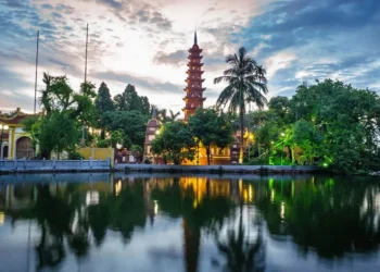 Vietnam Tour Package: 50 हजार में लग्जरी ट्रिप, भारतीयों की पहली पसंद बना वियतनाम