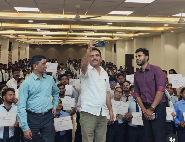 SRGI : आयोजनों की श्रृंखला से मिला छात्रों को नया मार्गदर्शन