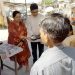 उत्साह फाउंडेशन का सेवा अभियान, मरीजों को भोजन वितरण
