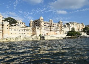 डेस्टिनेशन वेडिंग ही नहीं, इन 4 खास जगहों से ‘वेनिस ऑफ द ईस्ट’ कहलाता है उदयपुर