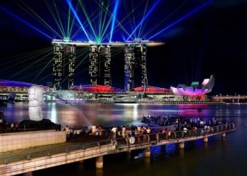 Singapore Budget Trip: बिना पैसे खर्च किए मरीना बे और आसपास इन जगहों का मजा लें
