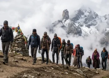 Kinnaur Kailash Yatra 2026: दिल्ली से किन्नौर कैलाश जाने का पूरा Travel Guide, Registration से Trekking तक जानें सबकुछ