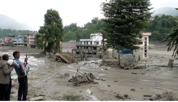 Nepal Flood: नेपाल में बाढ़ से 469 लोगों की मौत, 977 लापता; भारत के कई इलाकों में भी अलर्ट