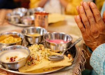क्या घर का खाना भी पहुंचा सकता है लिवर को नुकसान? जानें किन आदतों से बढ़ता है फैटी लिवर का खतरा