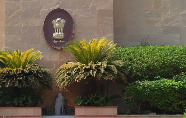 सऊदी अरब में भारतीय नागरिकों के लिए नई एडवाइजरी, हवाई हमले के दौरान घरों में रहने की सलाह