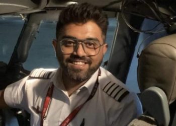 फ्लाईदुबई के भारतीय कैप्टन स्मित मच्छार की सेहत में सुधार, अबूधाबी में चल रहा इलाज