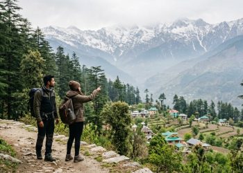 धर्मशाला के पास इस शांत गांव में बिताएं सुकून भरे पल, कम बजट में घूमने के लिए है शानदार जगह