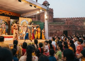 Delhi Ramlila 2026: लाल किले से द्वारका तक, दिल्ली में इन जगहों पर देखें भव्य रामलीला और मेले